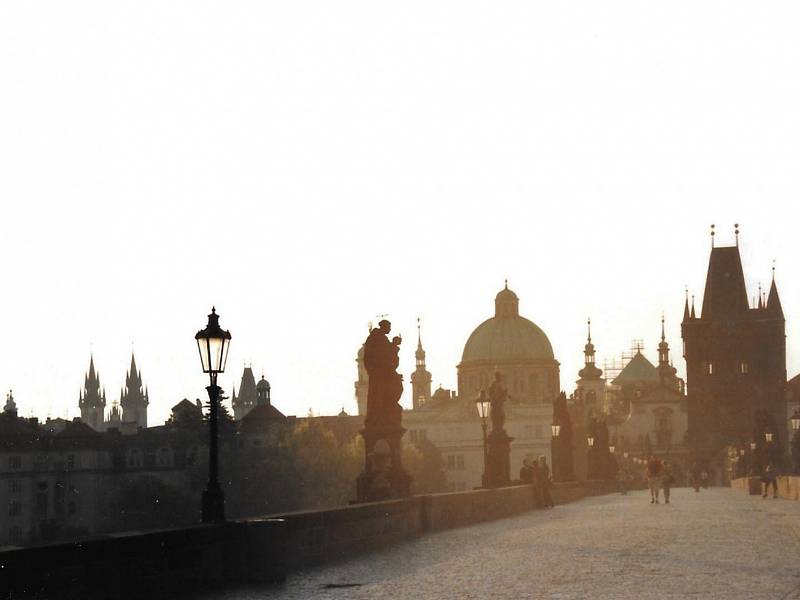 Praha stověžatá je zároveň i "stolucernovaná".