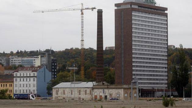 HOTEL OLYMPIK. Zhruba před měsícem odnesli pachatelé trezor, ve kterém byly mimo milionové hotovosti také cenné papíry v nominální hodnotě zhruba čtvrt miliardy korun.