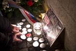 Zástupci Univerzity Karlovy a studenti pietním aktu u pražské filozofické fakulty připomněli tragickou smrt Jana Palacha