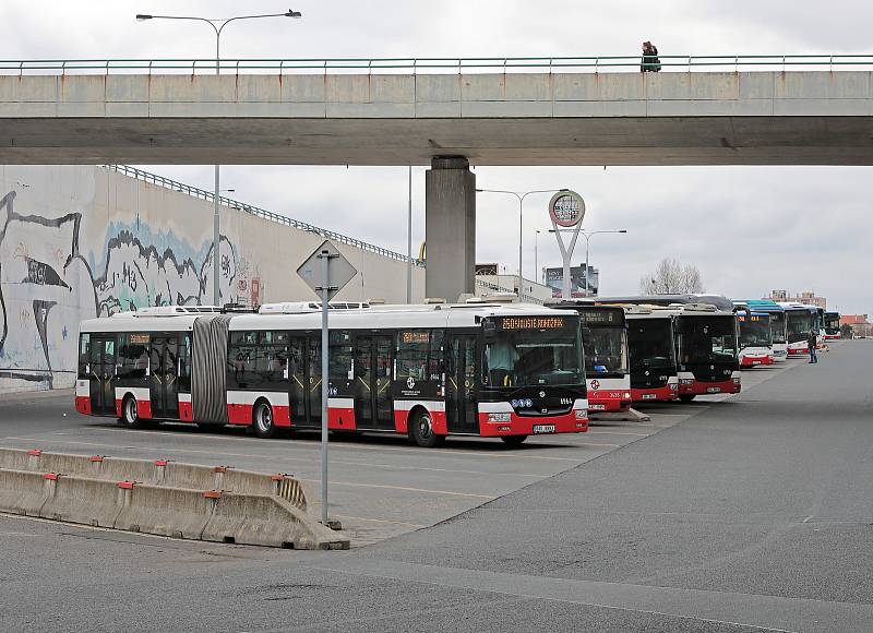 Autobusové nádraží Černý Most.