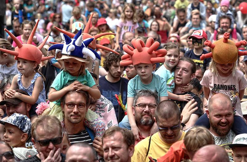 Největší český rodinný festival Kašpárkohraní oslavil 10. narozeniny v Oboře Hvězda.