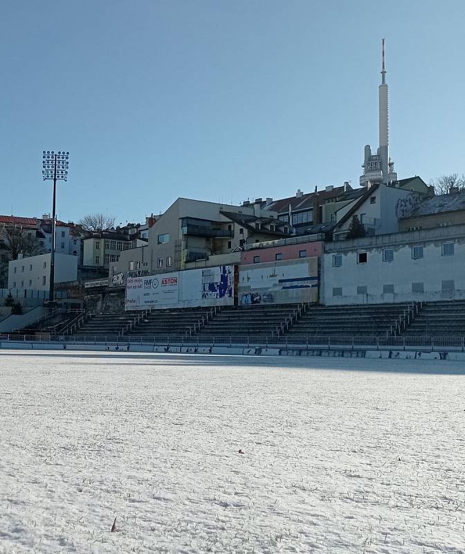 Stadion Viktorie Žižkov v Seifertově ulici.