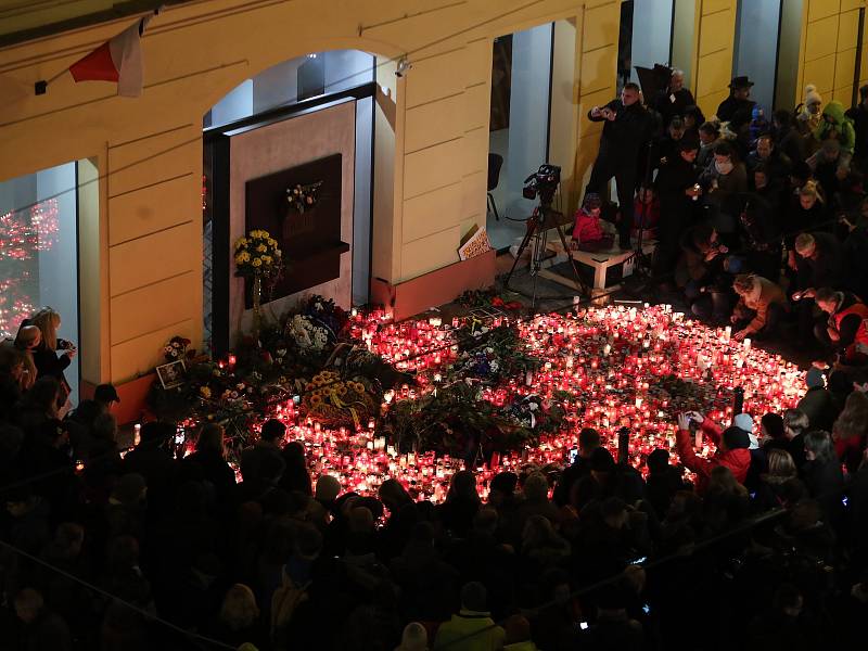 Lidé si po celé Praze připomínali 17. listopadu 29. výročí Sametové revoluce.