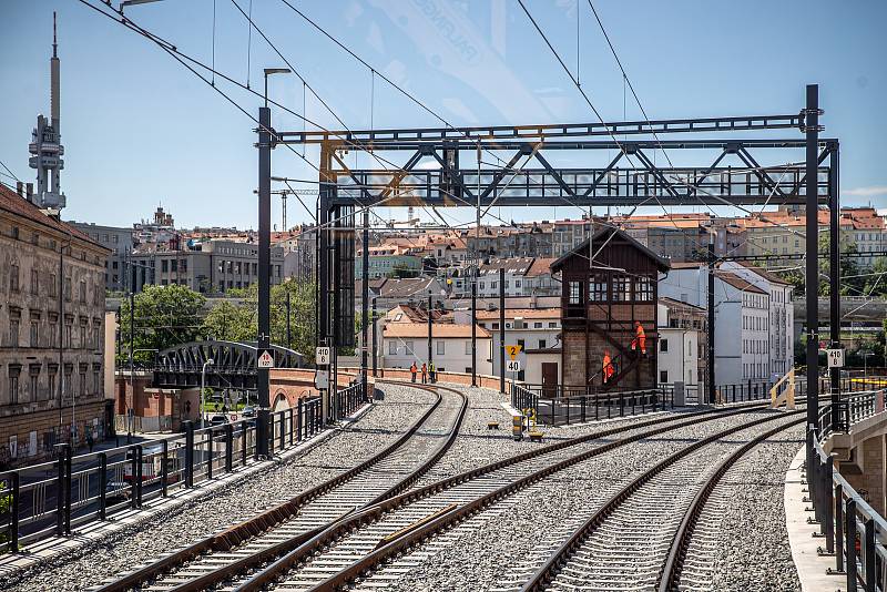 Novináři si mohli prohlédnout zrekonstruovaný Negrelliho viadukt v centru Prahy 29. května 2020.