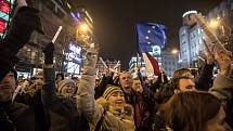 Tisíce lidí protestovaly 5. března na pražském Václavském náměstí proti zvolení Radka Ondráčka do kontrolní komise GIBS a proti premiérovi Babišovi.