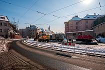 VÝLUKA. Rekonstrukce tramvajové trati v Chotkově ulici v Praze.