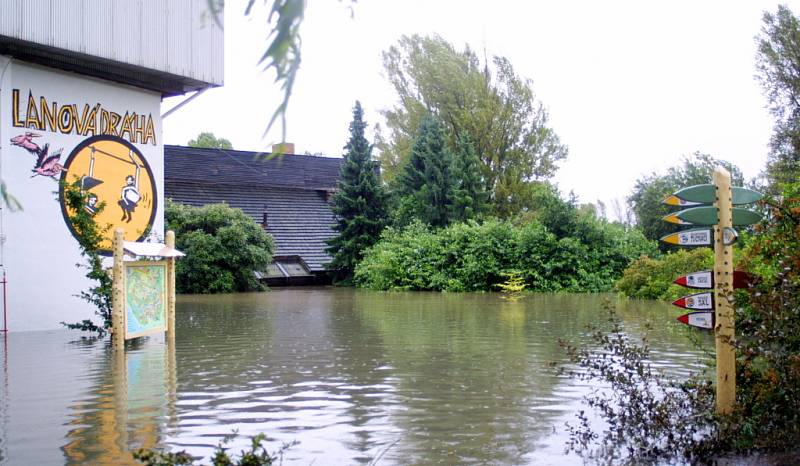 Jízda povodňovým vláčkem v zoo