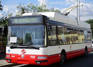 Pražský dopravní podnik má vlastní trolejbus, 15 let starý 24Tr koupil z Plzně.
