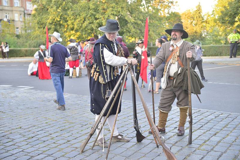 K příležitosti 400. výročí proběhla v Praze rekonstrukce bitvy na Bílé hoře.