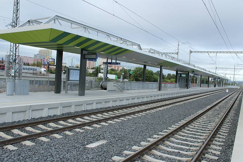 Praha - Zahradní Město - slavnostní otevření s mezizastávkou ve Vršovicích.