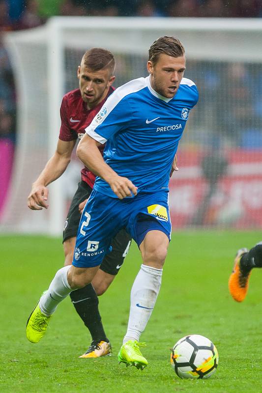 Zápas 3. kola první fotbalové ligy mezi týmy FC Slovan Liberec a AC Sparta Praha se odehrál 13. srpna na stadionu U Nisy v Liberci. Na snímku v modrém Radim Breite.