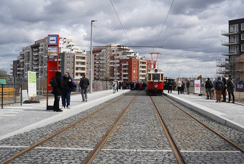 Slavnostní zahájení provozu na nové tramvajové trati Sídliště Barrandov - Holyně.