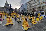 In Wenceslas Square, Chinese people and supporters protested against the communist regime in China by practicing Falun Dafa.