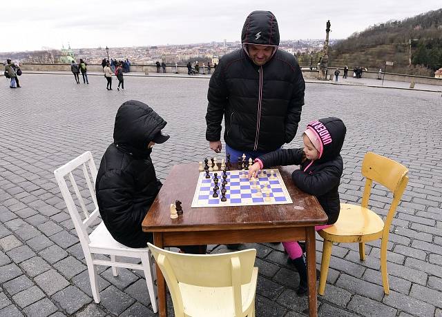 Občanský happening k oznámení kandidatury Miloše Zemana v příštích prezidentských volbách