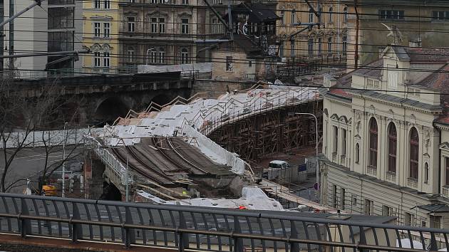 Pokračování oprav Negrelliho viaduktu 24.ledna.