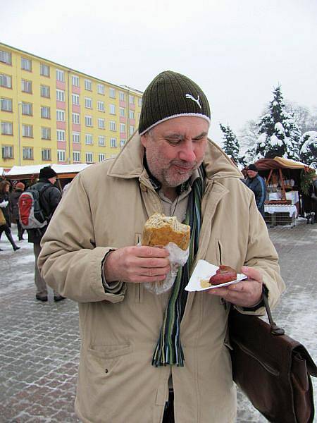 Farmářské trhy na Kubánském náměstí v pražských Vršovicích.