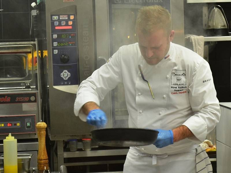 Festival Chef Time Fest: z kuchařského 'duelu' Jaroslav Žídek - Marek Raditsch v dejvické restauraci AvantGarde.