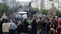 Demonstrace proti Marii Benešové a Andreji Babišovi  21.května 2019 na Václavském náměstí.
