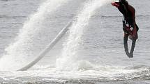 Vodní sport Fly Board.