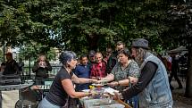 Piknik pro lidi bez domova proběhl 16. srpna v Praze.