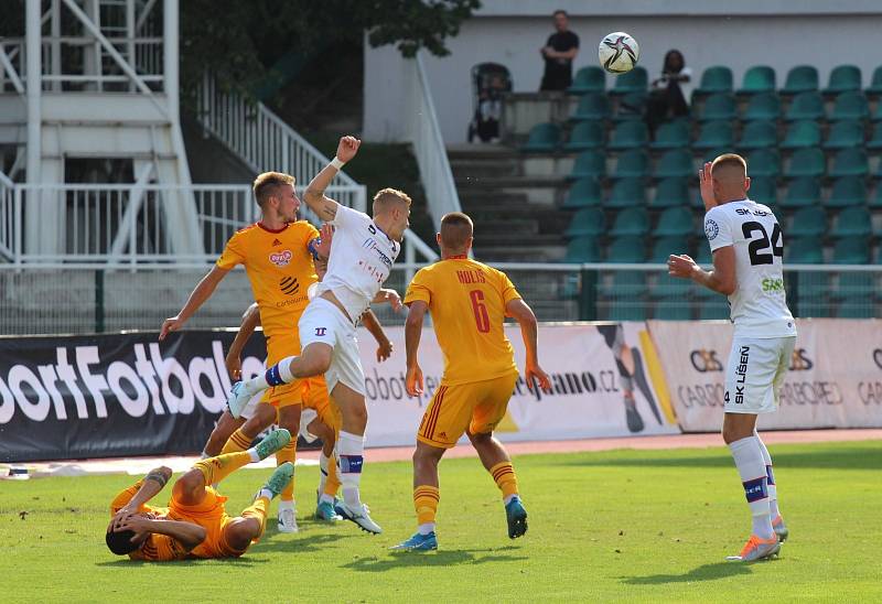 Novou sezonu druhé nejvyšší fotbalové soutěže odstartoval na Julisce zápas Dukly s Líšní.