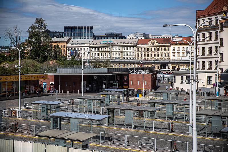 Novináři si mohli prohlédnout zrekonstruovaný Negrelliho viadukt v centru Prahy 29. května 2020. Na snímku autobusové nádraží Florenc.