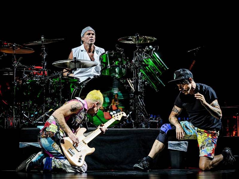  Red Hot Chili Peppers. 