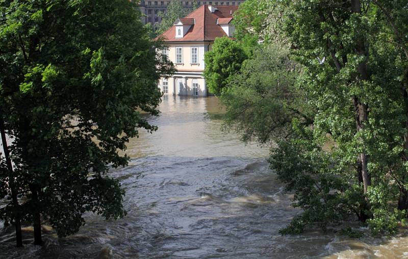 Povodně v Praze v úterý 4. června. Ostrov Štvanice.