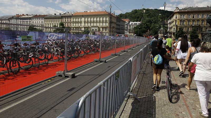 Třetí ročník triatlonového závodu Challenge Prague.
