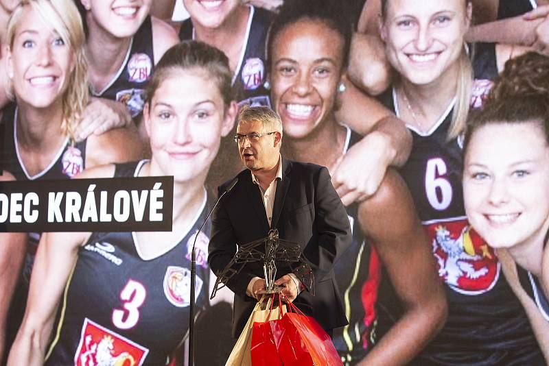 Nejlepším ženským  sportovním kolektivem roku 2020 jsou basketbalistky Sokola Hradec Králové 
