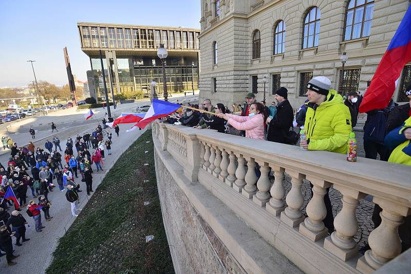 Demonstrace na Václavském náměstí v Praze 7. března 2021.