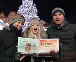 Česko zpívá koledy na Staroměstském náměstí.