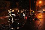 Tragická ranní nehoda uzavřela Evropskou ulici ve směru z centra Prahy. Nehoda, při které zahynul pětadvacetiletý řidič vozu Porsche Cayenne, se stala na křižovatce s Vokovickou ulicí.