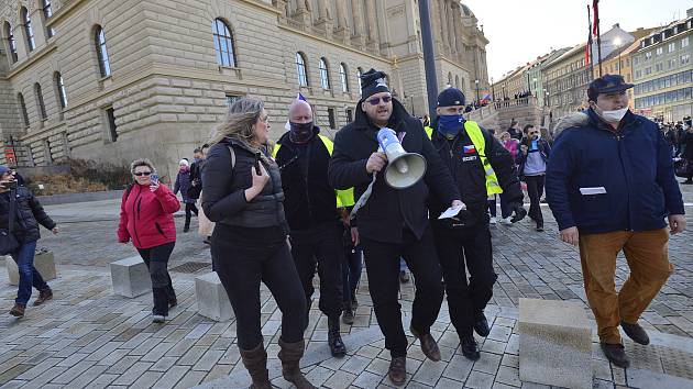 Demonstrace na Václavském náměstí v Praze 7. března 2021.