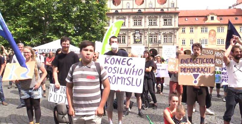 Demonstrace ekologů v Praze 26. července 2020.