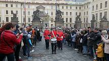 Slavnostní střídání Hradní stráže u příležitosti 103. výročí vzniku samostatného Československa.