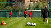 Fotbalisté Slavie Praha poprvé trénovali v nouzovém stavu kvůli epidemii koronaviru.