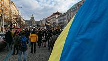 Demonstrace za Ukrajinu na pražském Václavském náměstí v neděli 27. února 2022.