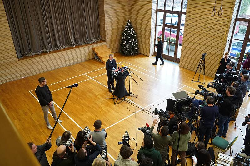 Tisková konference v Průhonicích po vynesení rozsudku v kauze Čapí hnízdo.