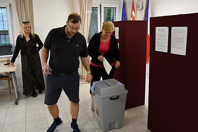Z referenda v Tuchoměřicích na Praze-západ ohledně hazardu.