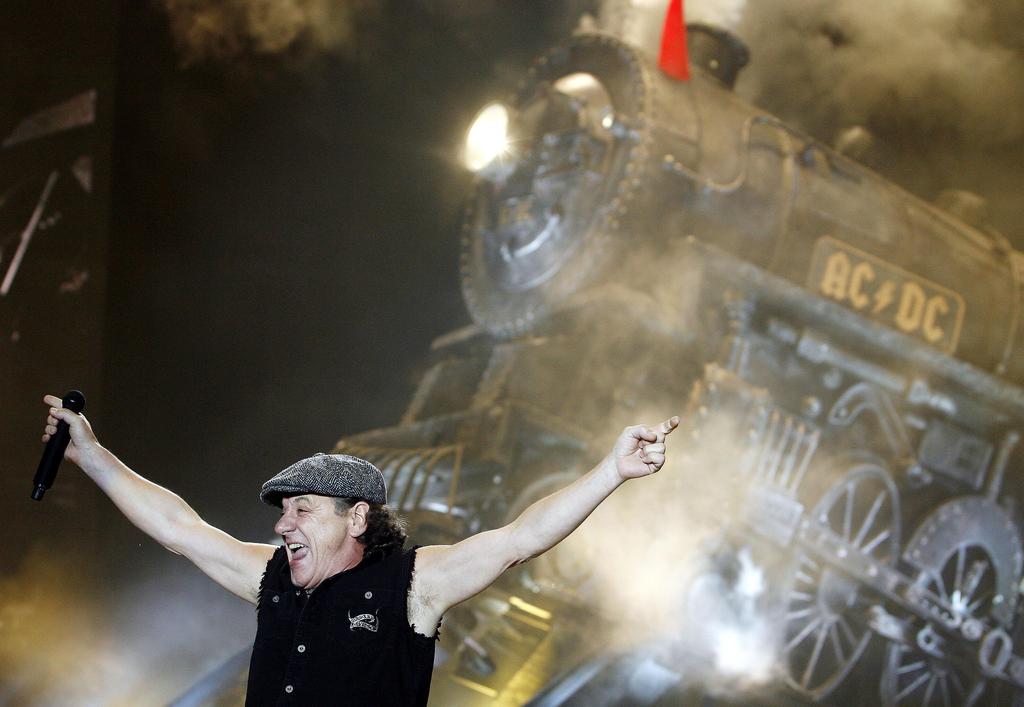 AC/DC Praze ukázali, zač je v Hardrockovicích perník - Pražský deník