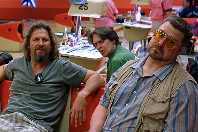 Letní kino v Ledárnách slavnostně zahajuje provoz filmem Big Lebowski.