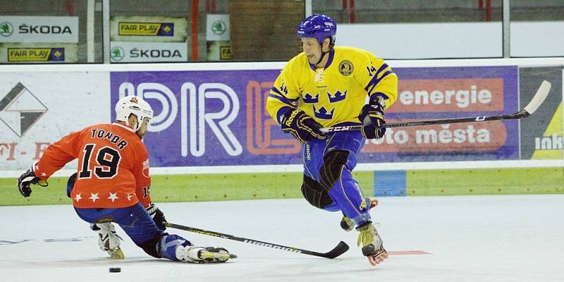 Slávističtí in-line hokejisté podlehli Švédsku 6:12.