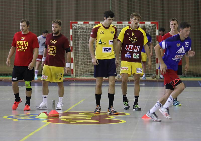 Trénink HC Dukla Praha házená.