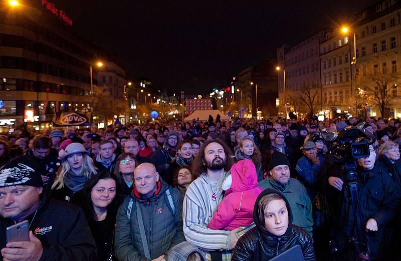 Výroční 17.listopadu v Praze na Národní třídě a Václavském náměstí.