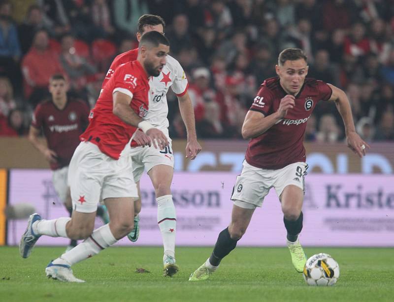 Slavia v prvním derby této sezony v Edenu deklasovala Spartu