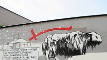 Kreslířka Toy_Box vyzdobila zdi na Florenci komiksovými příběhy. 