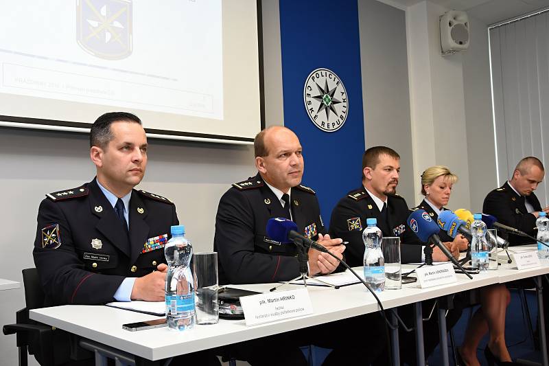 Tisková konference k policejním opatřením na léto 2016