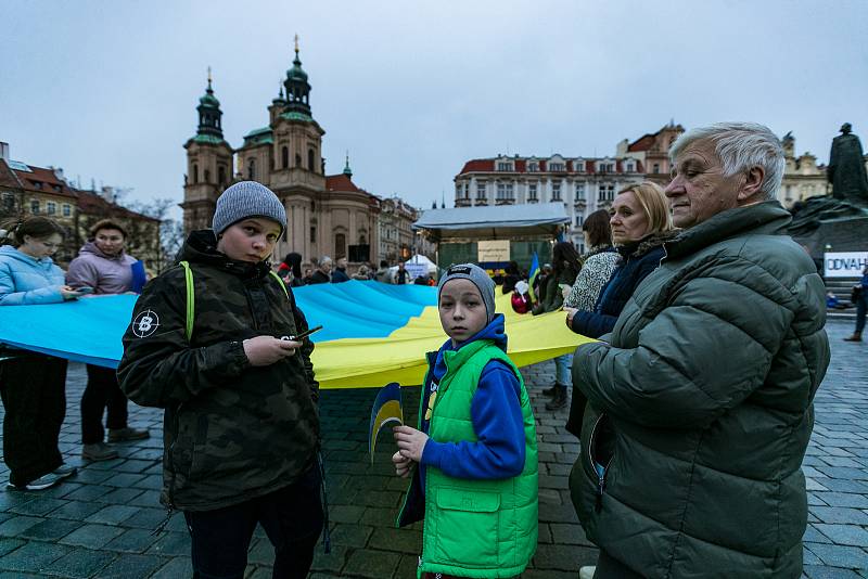 Z demonstrace Křídla pro Ukrajinu #WingsForUkraine, kterou uspořádala platforma Stojíme za Ukrajinou na Staroměstském náměstí v Praze 15. března 2022.