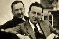 Harry Jelínek (v popředí) cca v roce 1932.